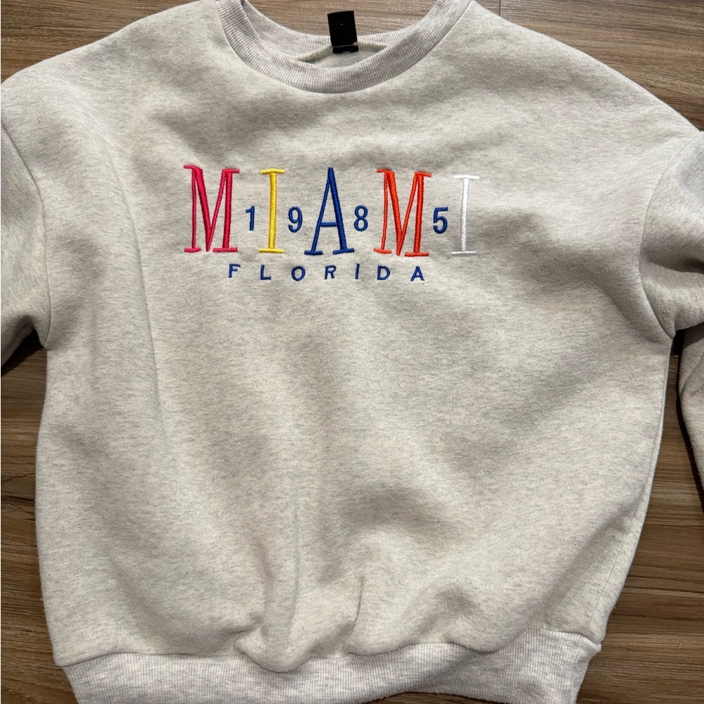 SHEIN Light Gray Miami Embroidered Crewneck Sweater